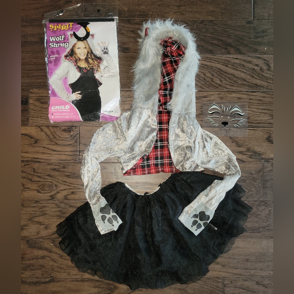Spirit Halloween Wolf, Silver and Black Costume